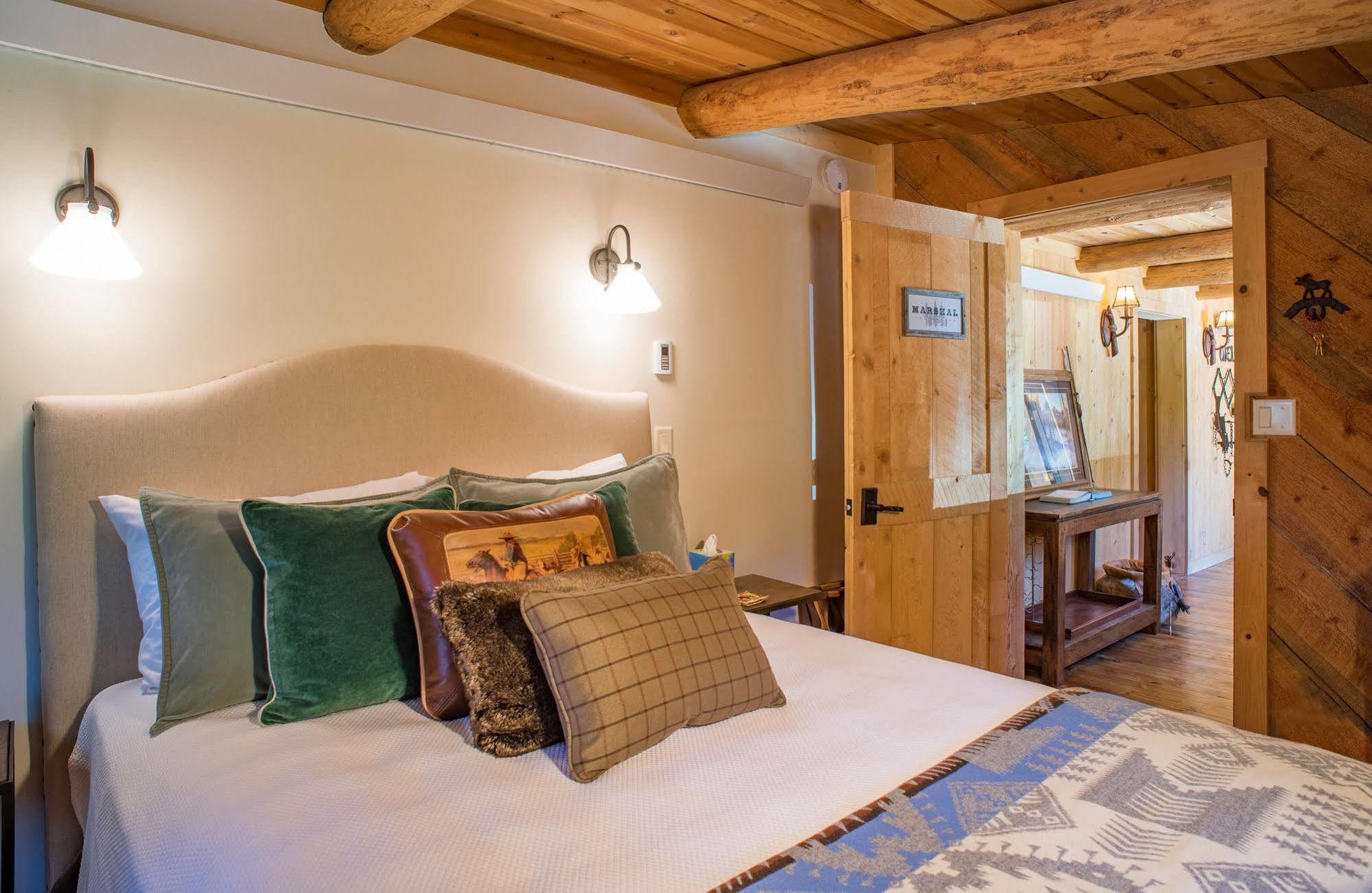 Jackson Hole Hideout Bed & Breakfast Wilson Exterior photo